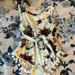 Infant Floral Print Pom-Pom trimmed Onsie - Sz 9-12m